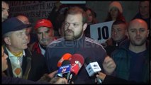 Ora News- Durrës, shoqëria civile protestë  gjithë natën kundër projektit të Velierës