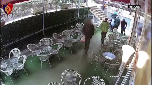 Dhuna ndaj gazetarit, policia kërkon ndihmë për identifikimin e autorëve