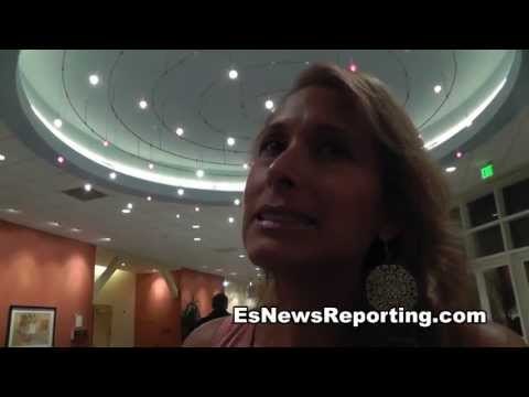 girl gets in guys face arguing mayweather vs canelo - EsNews Boxing