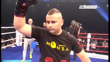 Ora News - Ferit Keta kundër boshnjakut Janjanin, Prenga mbron titullin europian