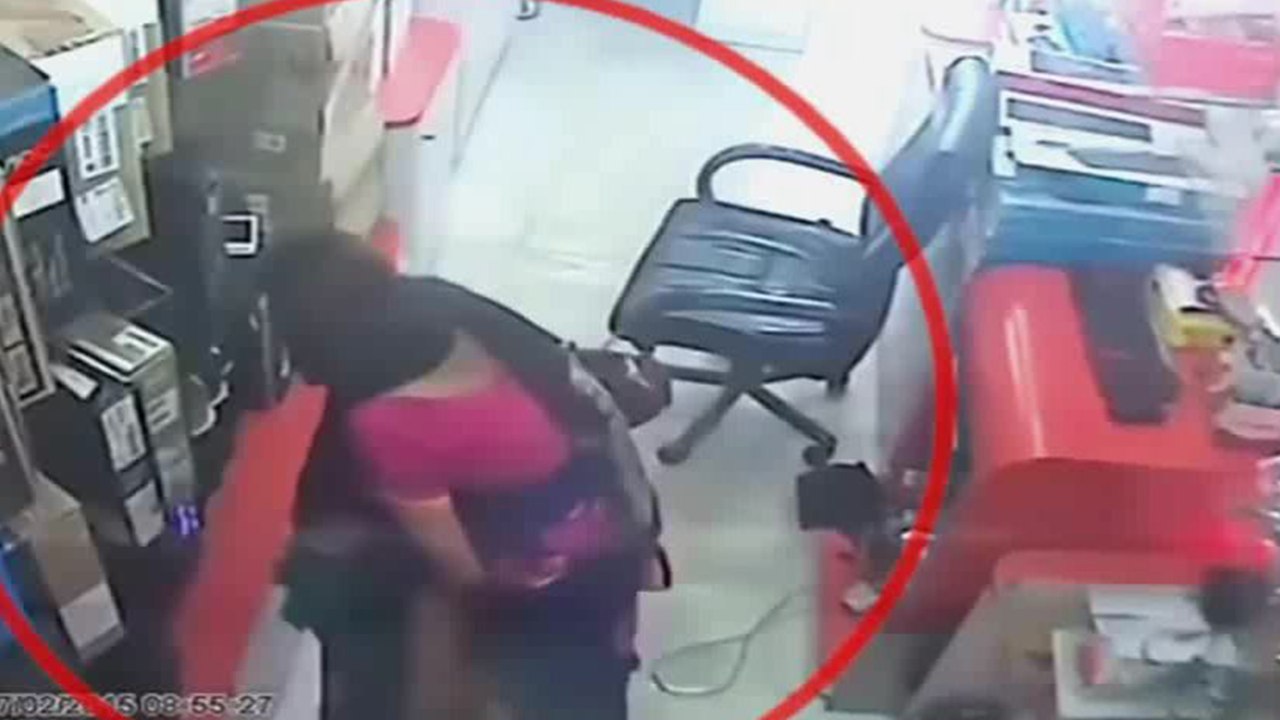 Women Caught On Camera While Stealing In Shop - CCTV Footages - video ...