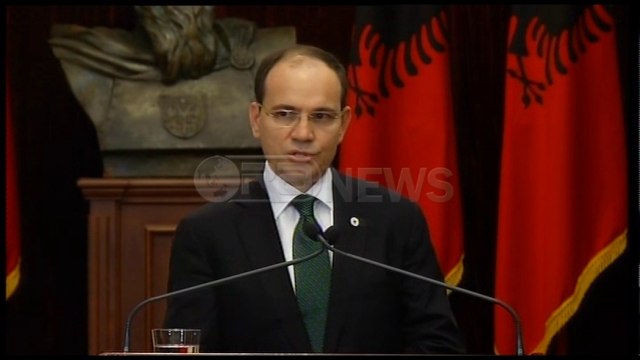 Ora News - Dekretimi i zgjedhjeve në Kavajë, Nishani: Asnjë njoftim nga Kushtetuesja