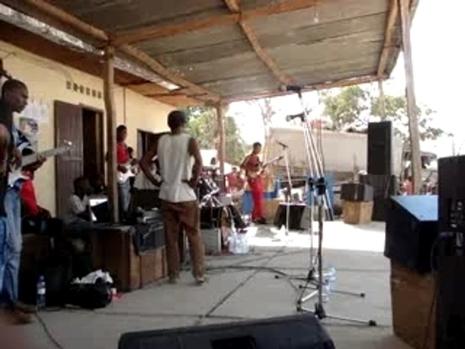 Spectacle ambanivolo
