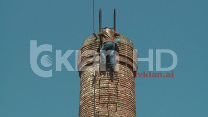 Kërcënoi të hidhej nga oxhaku i Laprakës