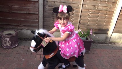 Minnie Mouse e Malévola - Minions Mc Lanche Feliz