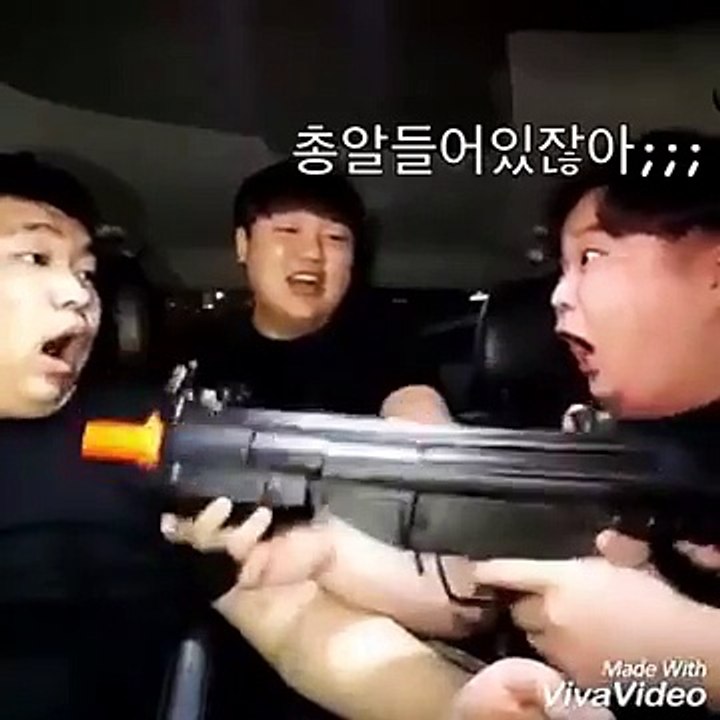 La blague ou la folie de ces Coréens le plus drôle dans cette vidéo ?