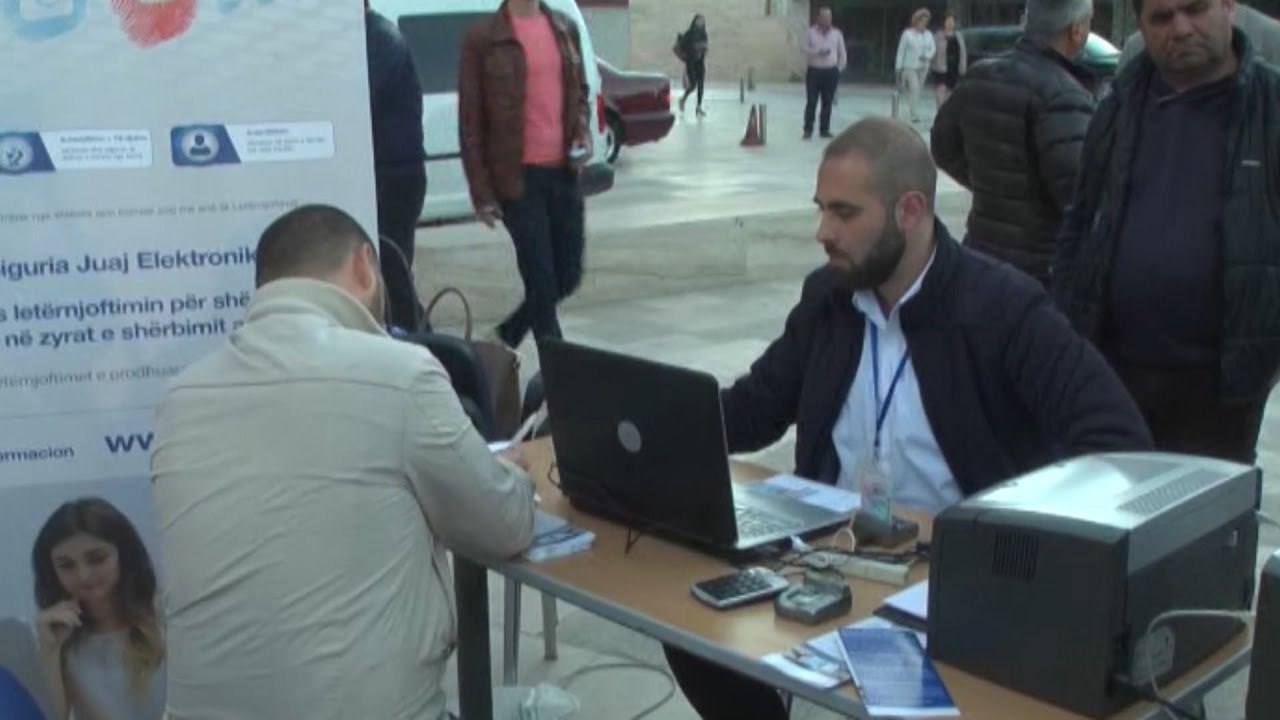 Report TV - Prezantohet program për nënshkrimin elektronik, siguron të dhënat e qytetari