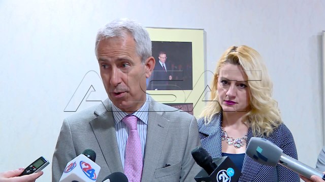 Пломп: Да се свика Парламентот и да се почитува парламентарното мнозинство