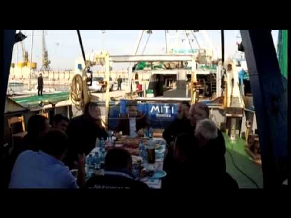 Ora News – Rama drekë me peshkatarët, batuta, humor dhe shqetësime
