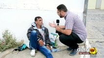Homem se acorrenta pela 3ª vez na 9ª Gerência de Saúde em Cajazeiras-PB