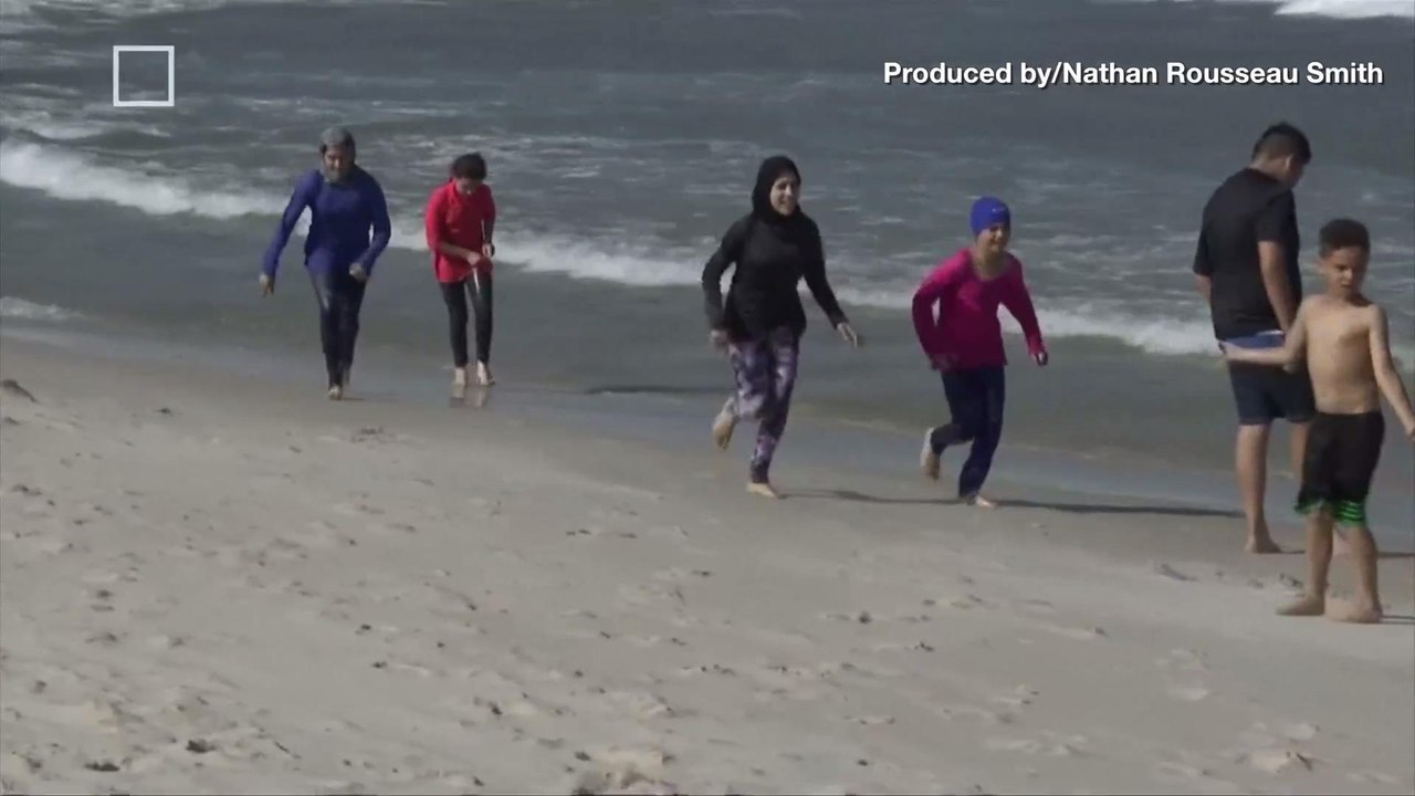 While Chris Christie Sunbathed, Six Families Risked Being Arrested Amid Government Shutdown