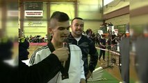 Тинејџер од Босна со гинисов рекорд во кршење тули со глава