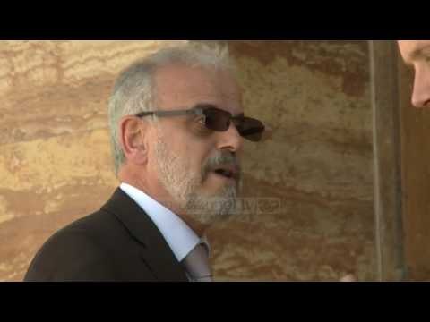 Talat Xhaferi, ushtaraku i të gjithëve - Top Channel Albania - News - Lajme