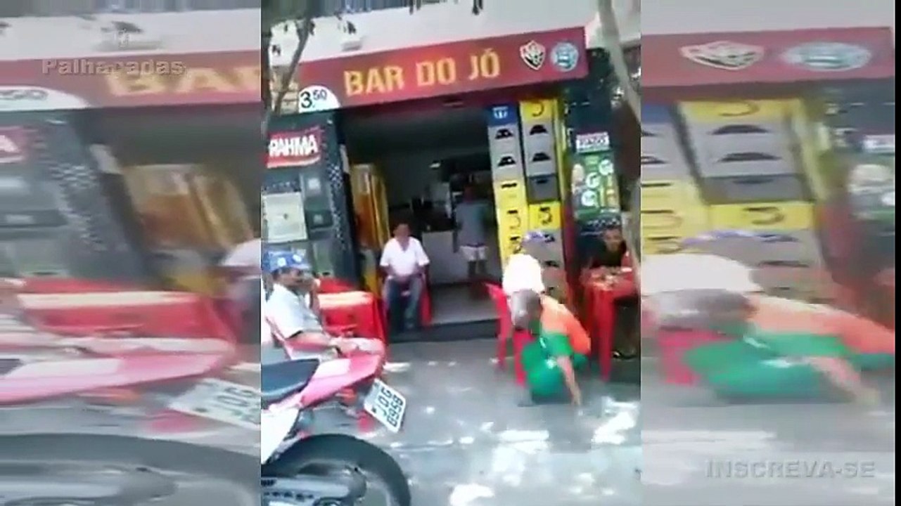 Os Sustos mais engraçados de 2017 -- The funniest Scares -- videos engraçados e fails #30