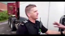 Un policier violent avec une femme lors d'un contrôle, la vidéo choc