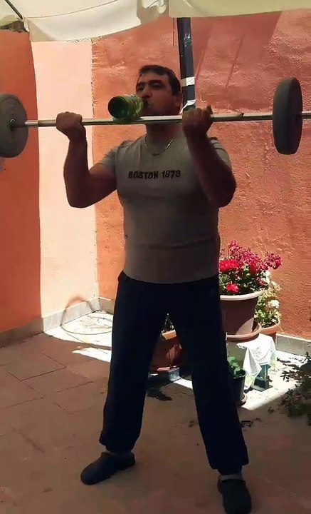 Во теретана на жешково