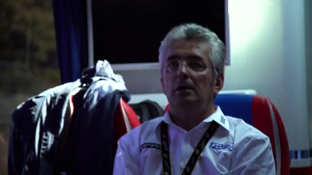 La folie furieuse dans le bus de la FDJ pour la victoire Arnaud Démare