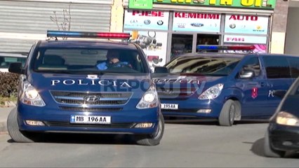 Report TV - Sherri në Shkodër, momenti kur të riut i heqin armën nga dora