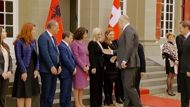 Ora News - Rama në Zvicër, marrëveshje për arsimin profesional dhe zhvillimin rajonal