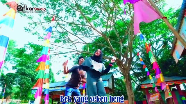 BERGEK - SEKEN HENG ( House Mix Bergek SEKEN HENG ) HD Video Quality 2017