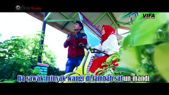 BERGEK -TUNGGU HARI ( House Mix Bergek SEKEN HENG ) HD Video Quality 2017