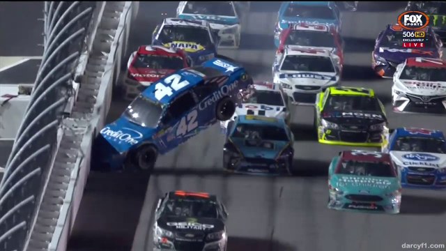 Nascar Daytona 2017 Larson Busch Kenseth Big Crash