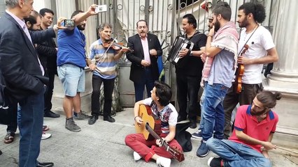 Bravo Lotfi Bouchnak ♥  Excellente improvisation ! (Source YouTube) Taksim I