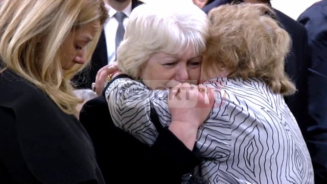 Report TV - I jepet lamtumira e fundit kantautorit Françesk Radi