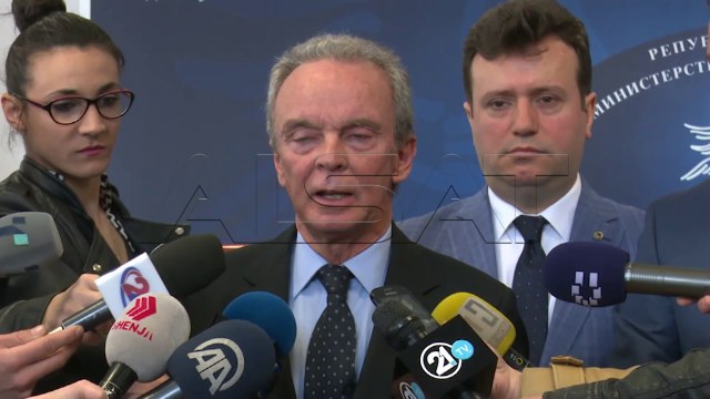 Feroxhi: Zgjidhja e krizës varet nga politikanët