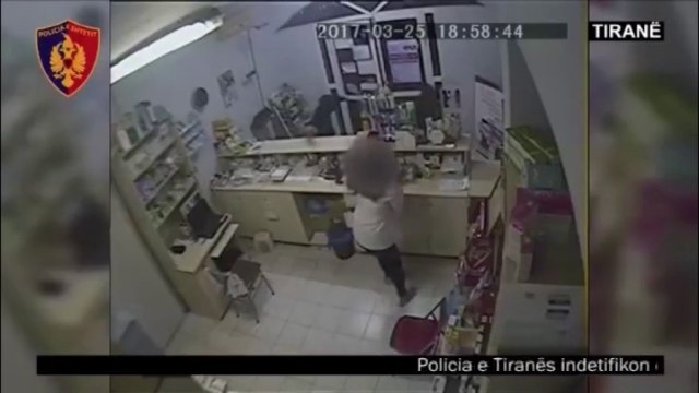 Ora News - Identifikohen autoret e grabitjes së farmacisë tek “Rruga e Kavajës”