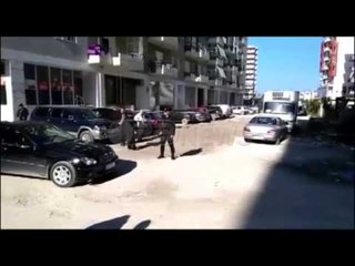 Ora News - Vlorë, eksploziv makinës së Bashkim Brahimajt, në 2014 iu vra vëllai