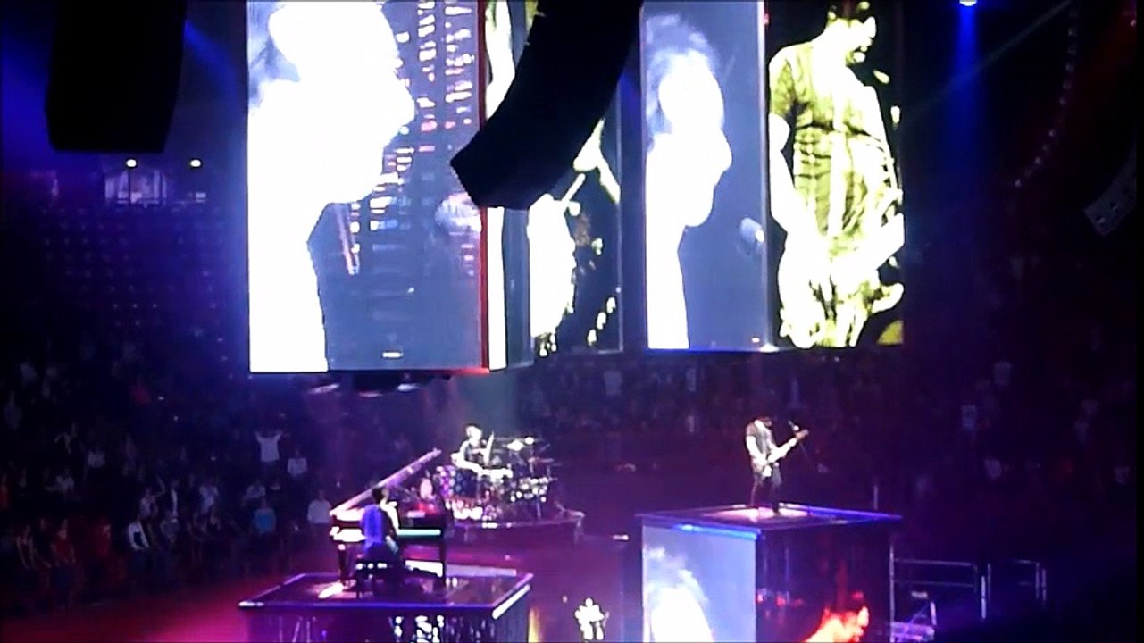 Muse - Cave, Paris Bercy, 11/17/2009