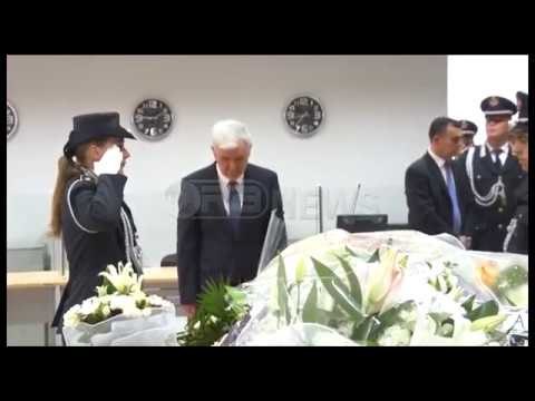 Ora News - Vrasja në Tiranë - Homazhet për Artan Cukun, i jepet lamtumira oficerit të policisë