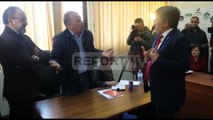 Report TV - Vlorë, PS: Të shkarkohet kryetari i qarkut. LSI braktis mbledhjen