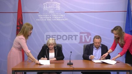 Report TV - Kontrata 1 € në Elbasan, Ekonomi: Rilindëm kompleksin e rrënuar