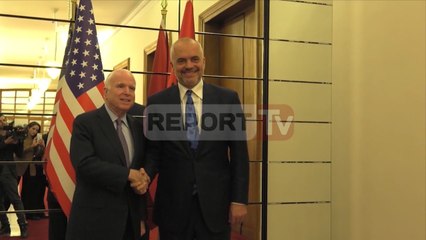 Report TV - Rama dy orë me John McCain: Mbështetës besnik i reformave