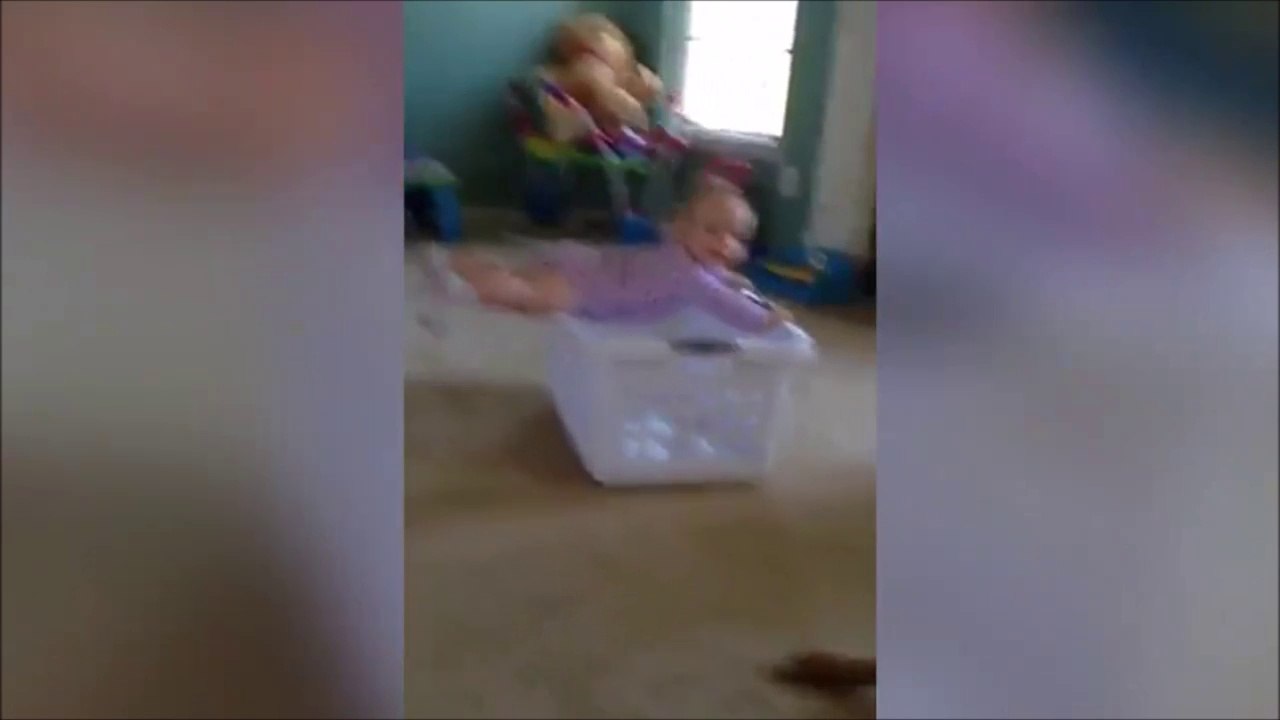 Voilà comment superman a appris à voler quand il était bébé