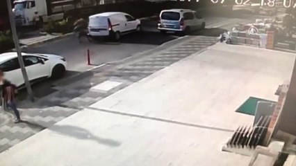 Kaza Anı Güvenlik Kamerasına Yansıdı