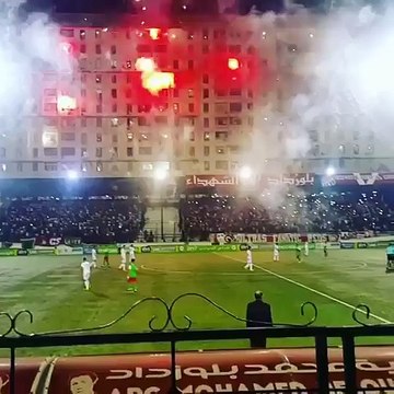 l'Incroyable ambiance en Algérie dans le stade du CR Belouizdad