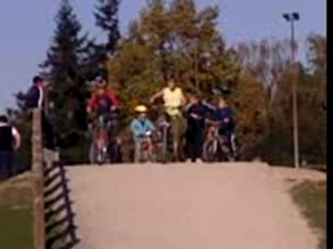 Vélo cross parc du Tremblay mdr !!!