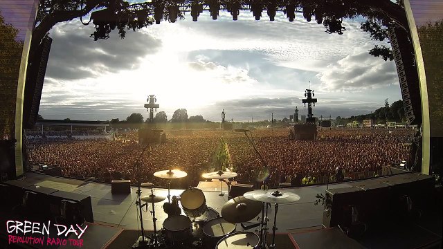 65 000 personnes chantent Bohemian Rhapsody
