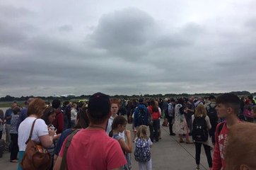 Son Dakika! Manchester Havaalanı'nda Bomba Paniği