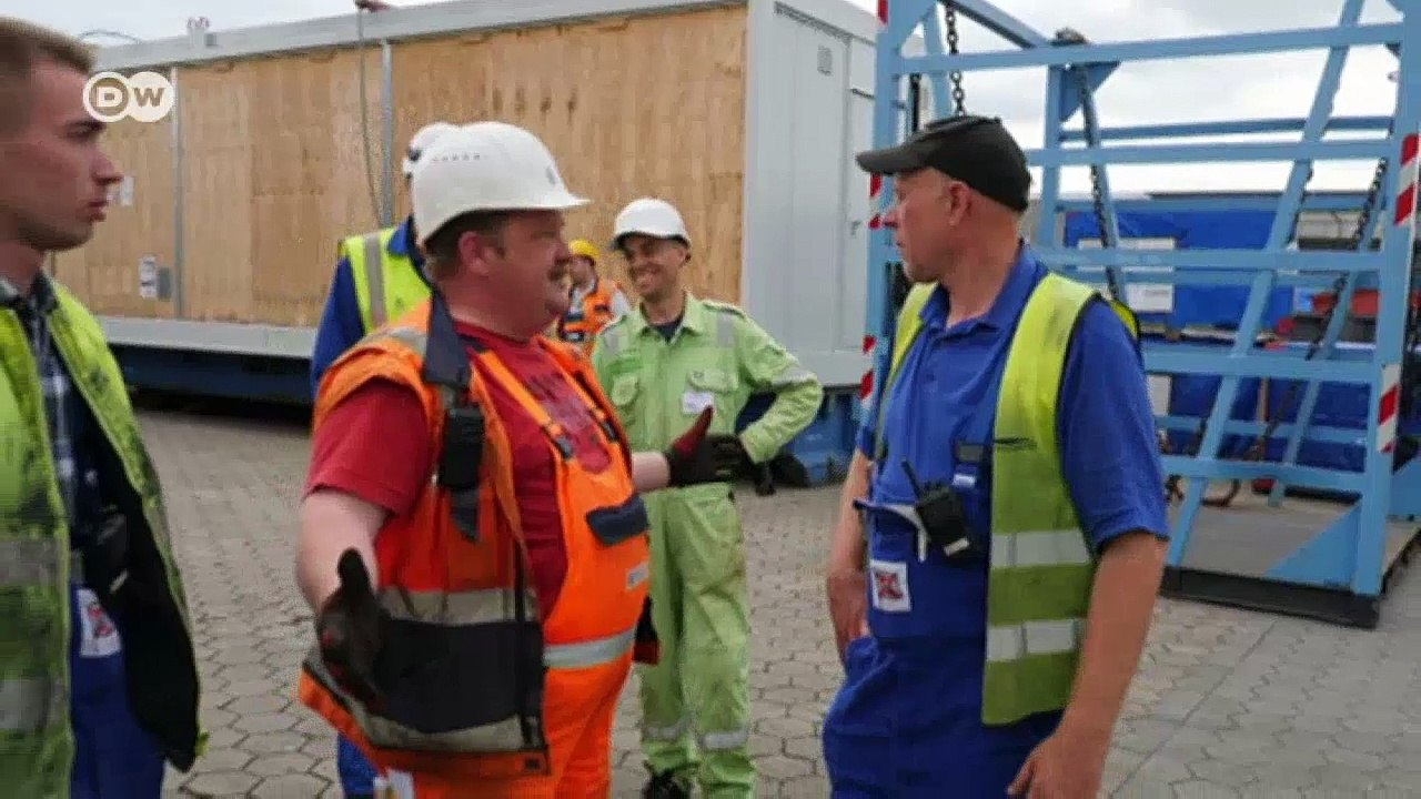 Spezialisten im Hamburger Containerhafen | DW Deutsch