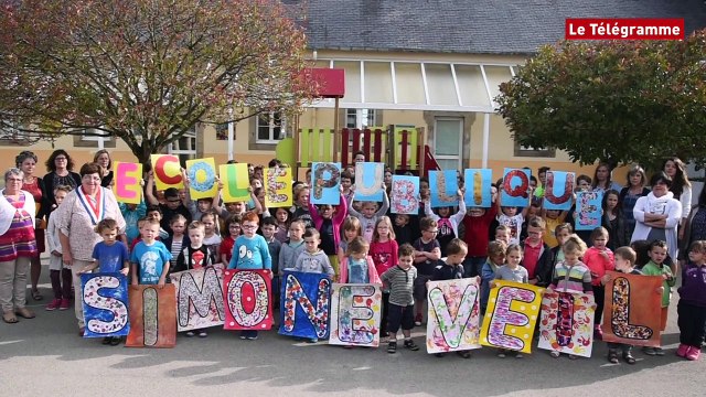 Plouénan (29) Hommage à Simone Veil à l'école... Simone-Veil