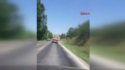 Çorum Kanepeleri Otomobilin Bagajında Taşıdı