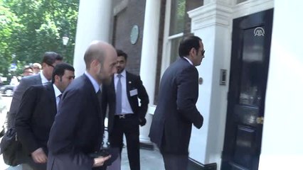 Ingiltere'deki Türklerden Katar'a Destek