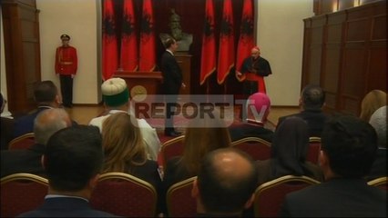Report TV - Nishani i jep "Nderi i Kombit"  kardinalit Troshani:Përloti Papën