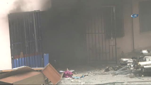Yanan Binada Bulunan Yavru Köpekleri İtfaiye Ekipleri Kurtardı