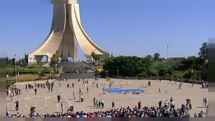 في الذكرى الـ 55 لعيد الاستقلال، بوتفليقة يطالب فرنسا بالاعتذار عن جرائمها