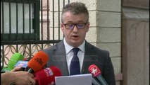 Alfred Peza: Po hetohem si gazetar - Top Channel Albania - News - Lajme